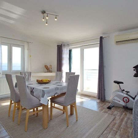 Apartment Lelas Омиш Экстерьер фото
