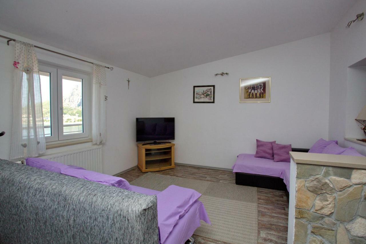Apartment Lelas Омиш Экстерьер фото
