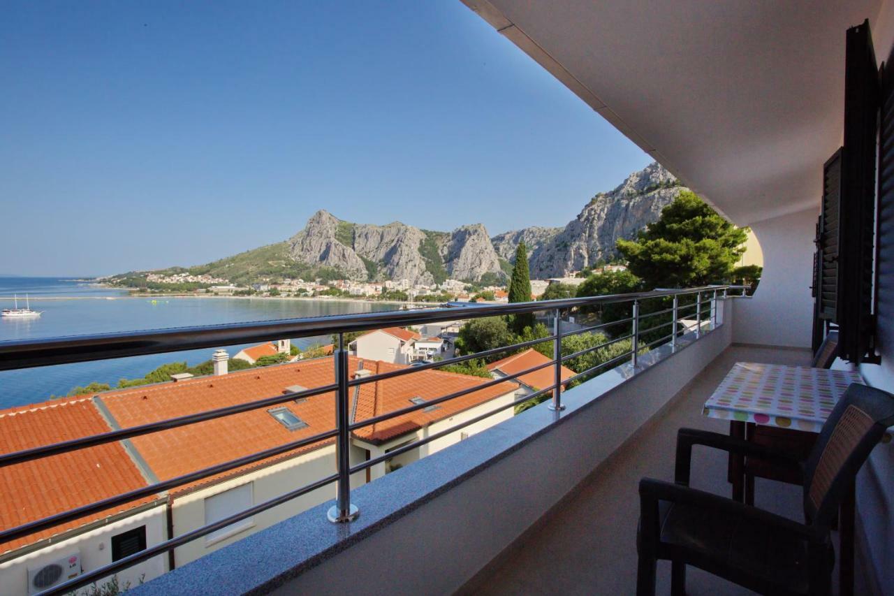 Apartment Lelas Омиш Экстерьер фото